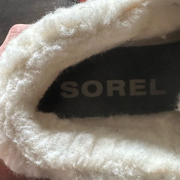 Sorel Gray and White Women's Boots - Picture 7 of 7